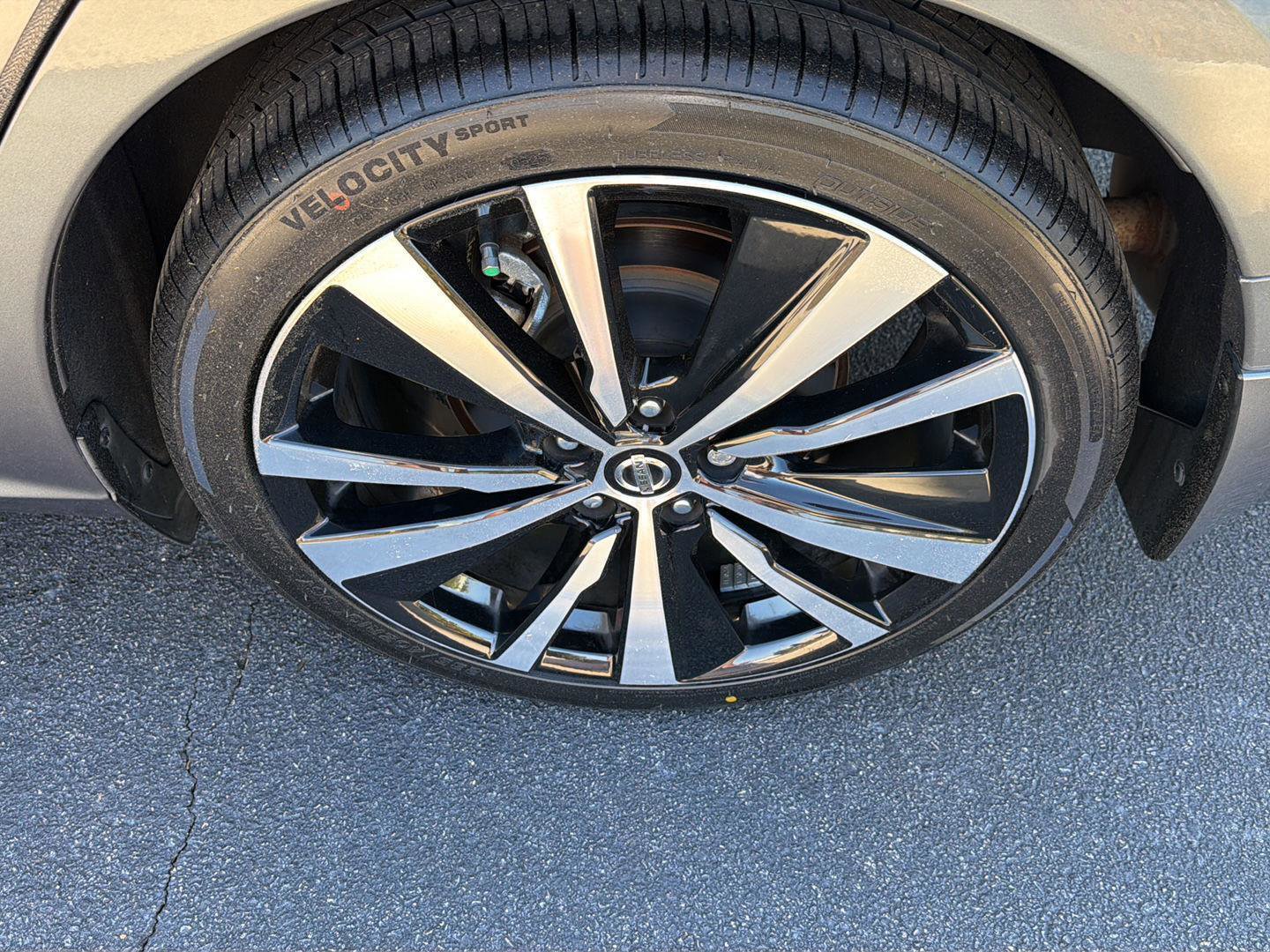 Used 2021 Nissan Altima 2.5 SR w/ SR Premium Package image 38