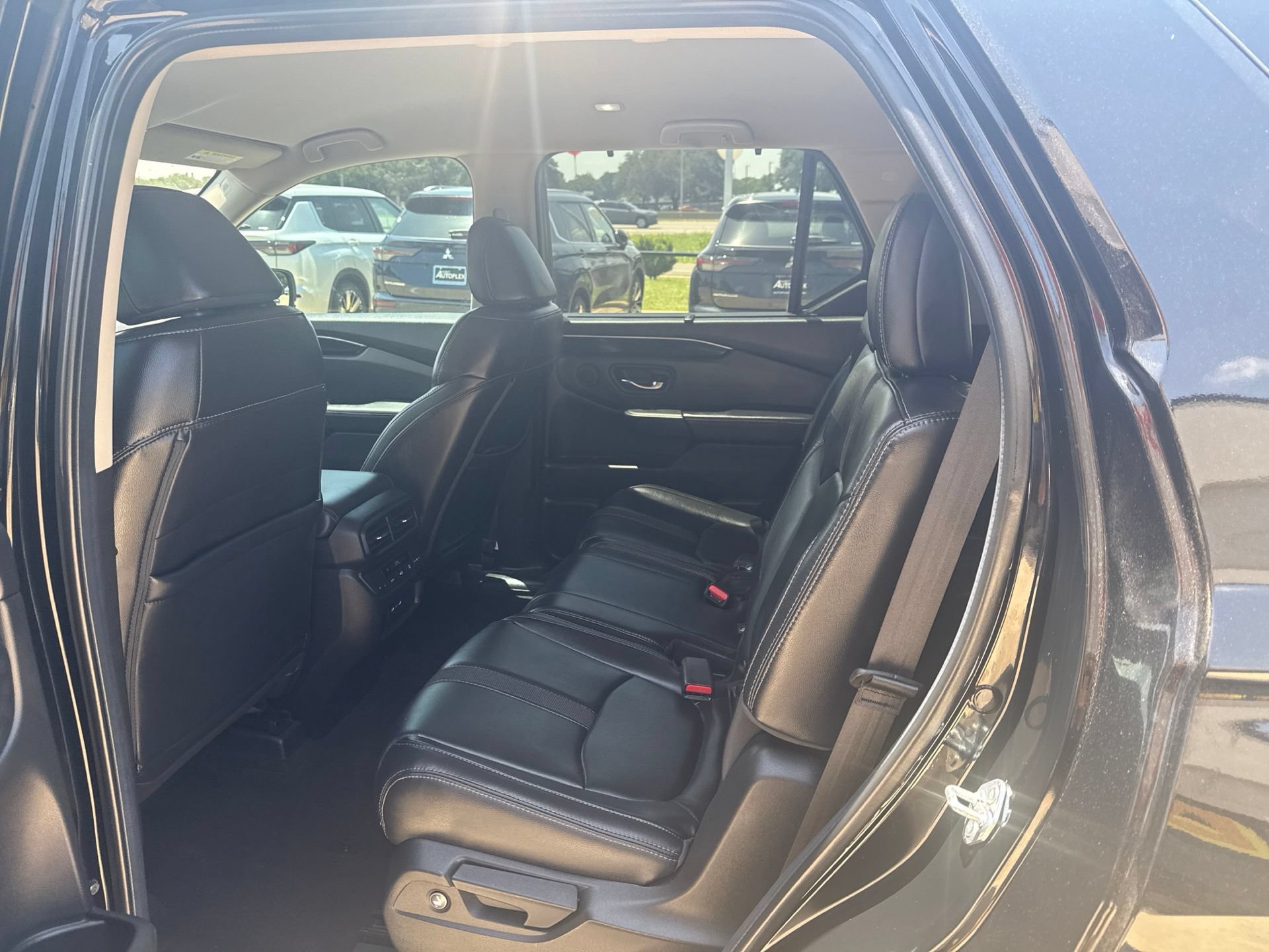 Used 2025 Honda Pilot EX-L image 5