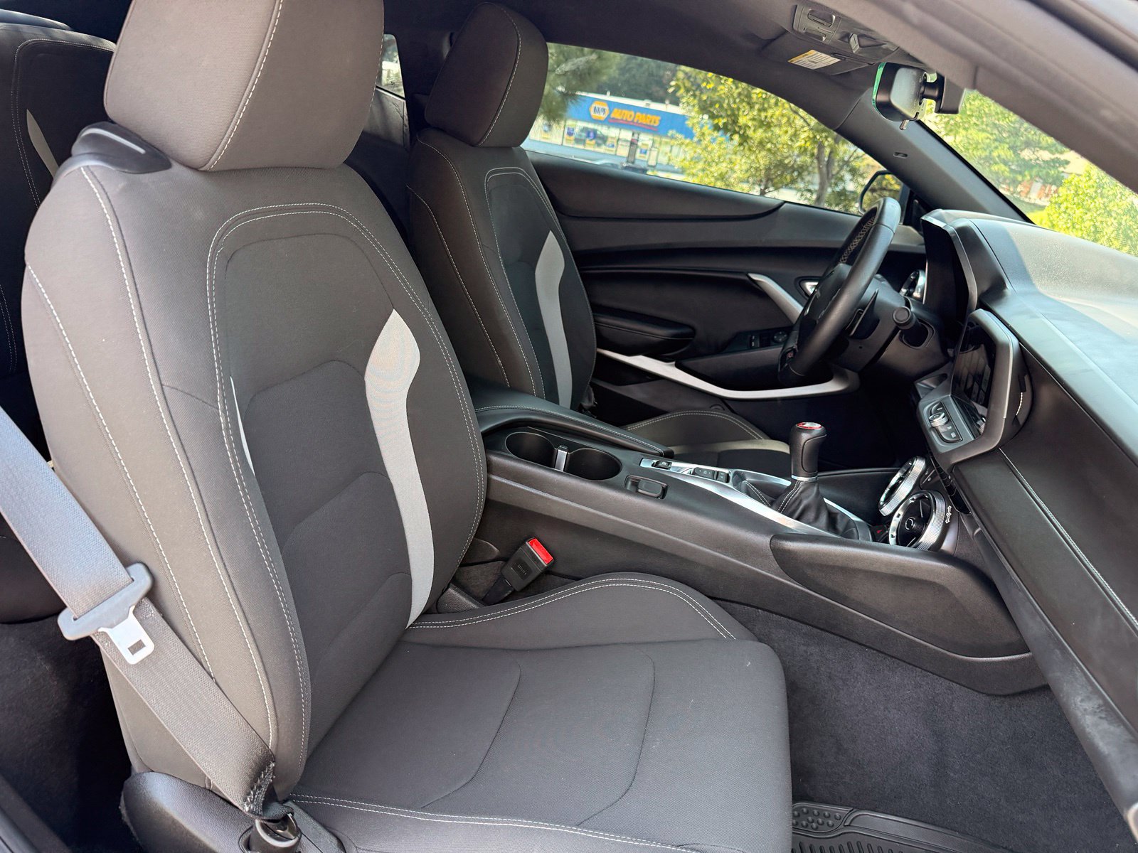 Used 2018 Chevrolet Camaro SS RWD image 36