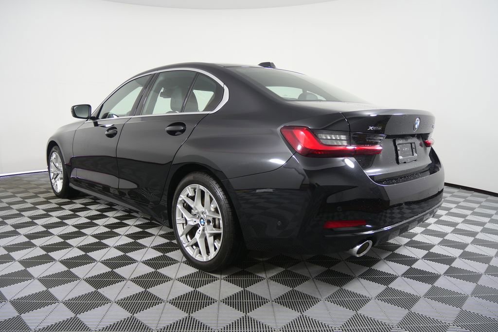Used 2025 BMW 330i xDrive Sedan image 5