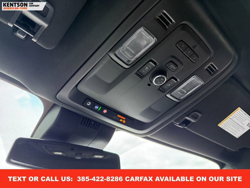 Used 2024 GMC Yukon SLT image 29