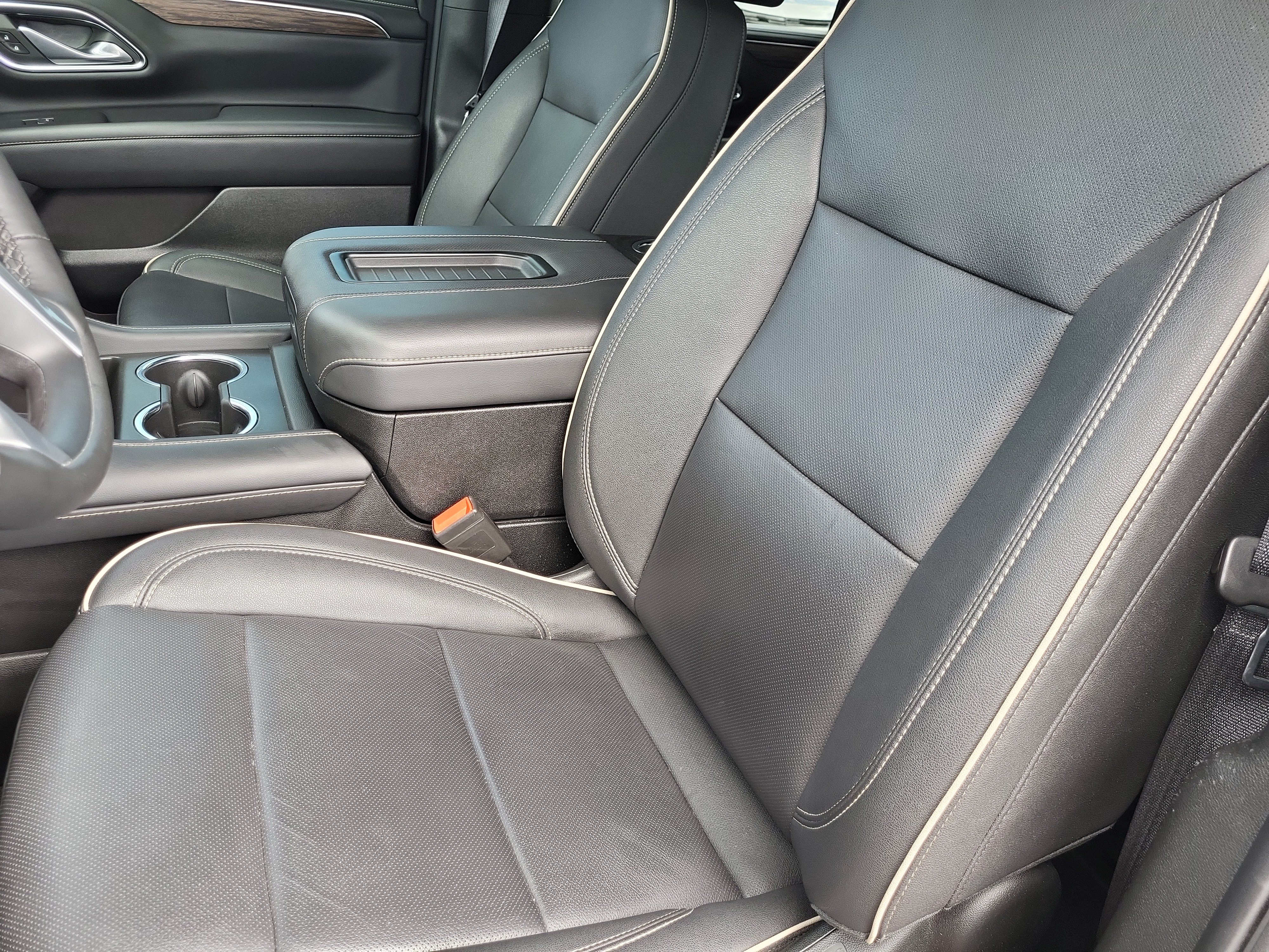 Used 2023 Chevrolet Tahoe Premier AWD/4WD image 13