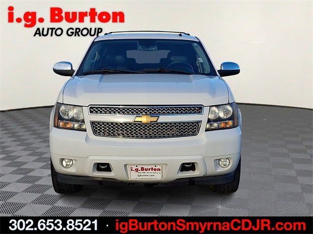 Used 2014 Chevrolet Suburban LT w/ All-Star Edition image 2