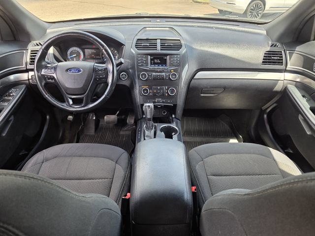Used 2018 Ford Explorer XLT FWD image 8