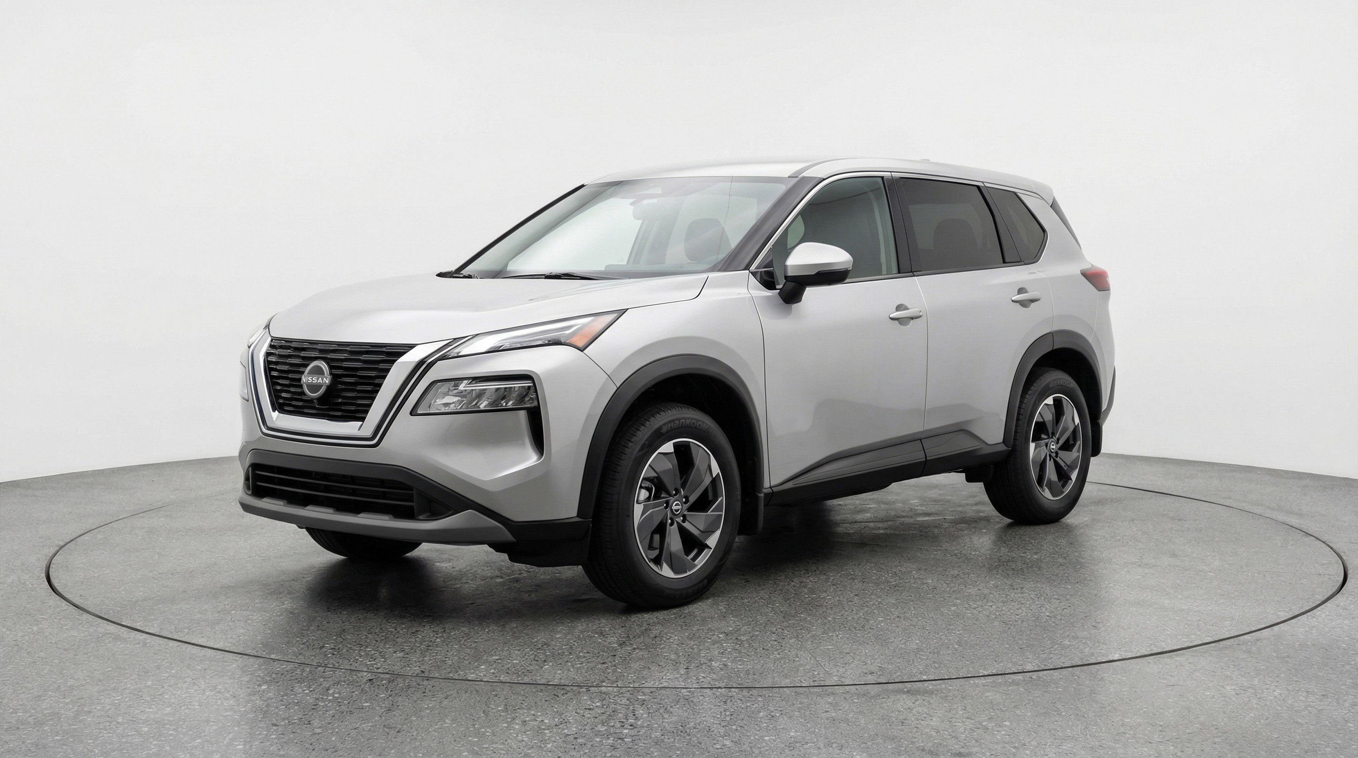 Used 2025 Nissan Rogue SV image 3
