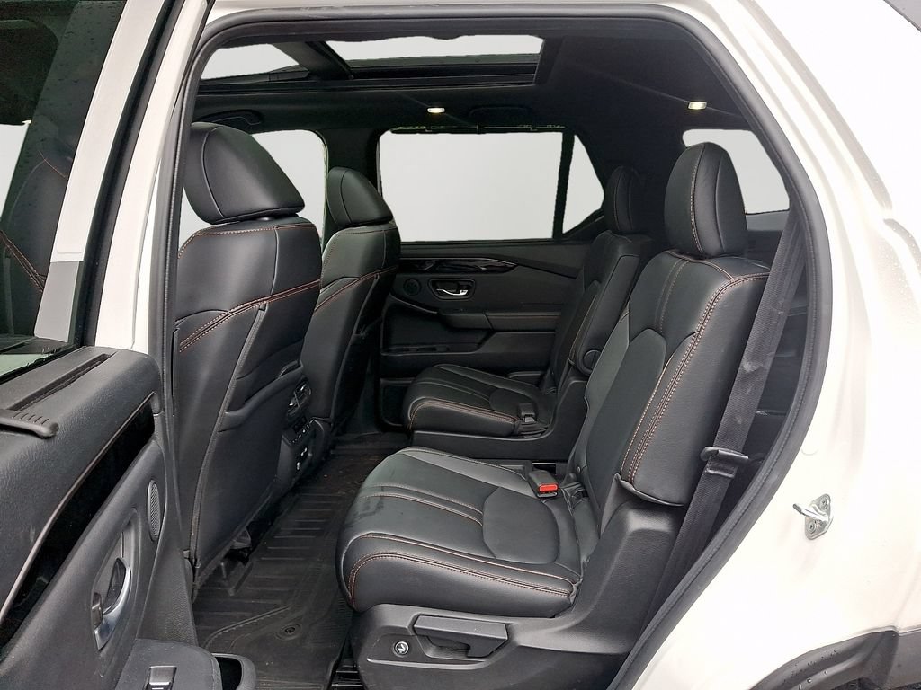Certified 2023 Honda Pilot TrailSport image 9