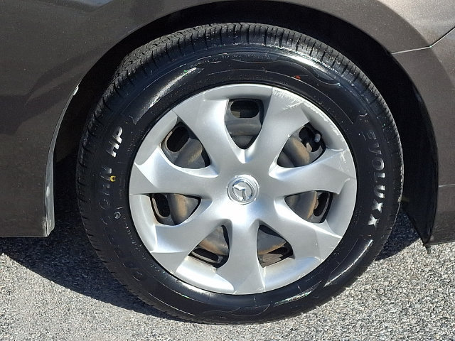 Used 2018 MAZDA MAZDA3 Sport FWD image 11