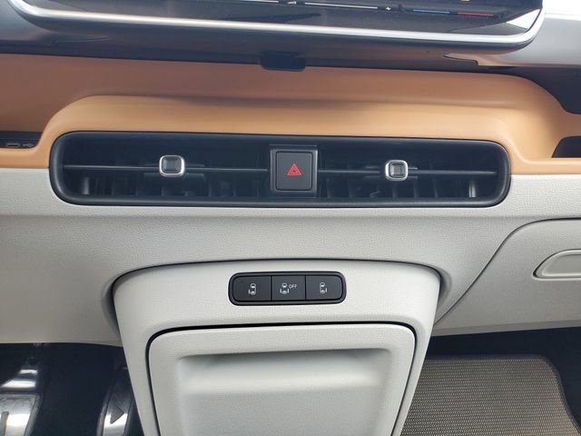 Certified 2025 Volkswagen ID. Buzz 1st Edition RWD image 20