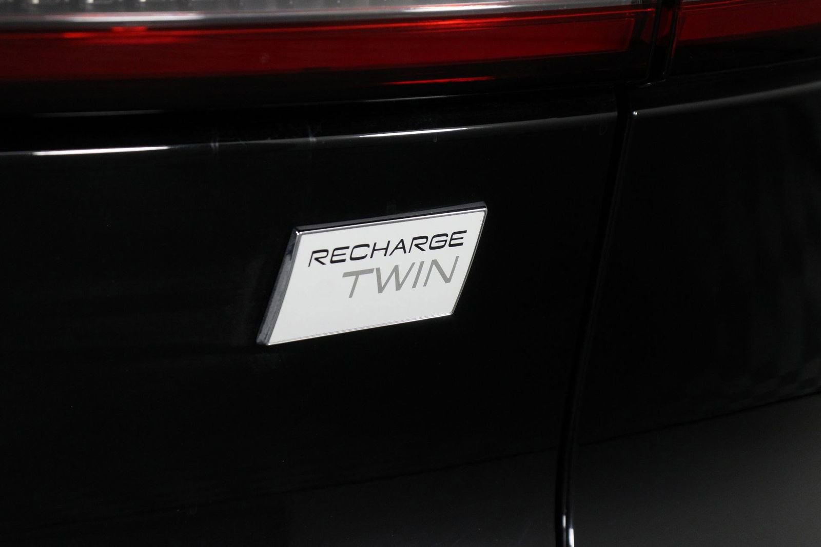 Certified 2023 Volvo C40 P8 Recharge Plus w/ Protection Package Premier AWD/4WD image 20