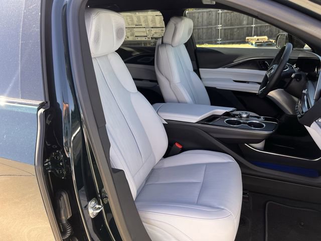 New 2026 Cadillac Lyriq Signature Luxury w/ LPO, Floor Liner Package image 22
