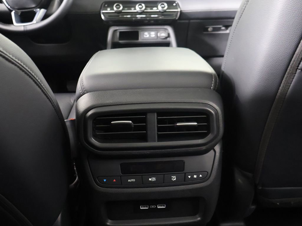 Used 2023 Honda Pilot Touring image 61