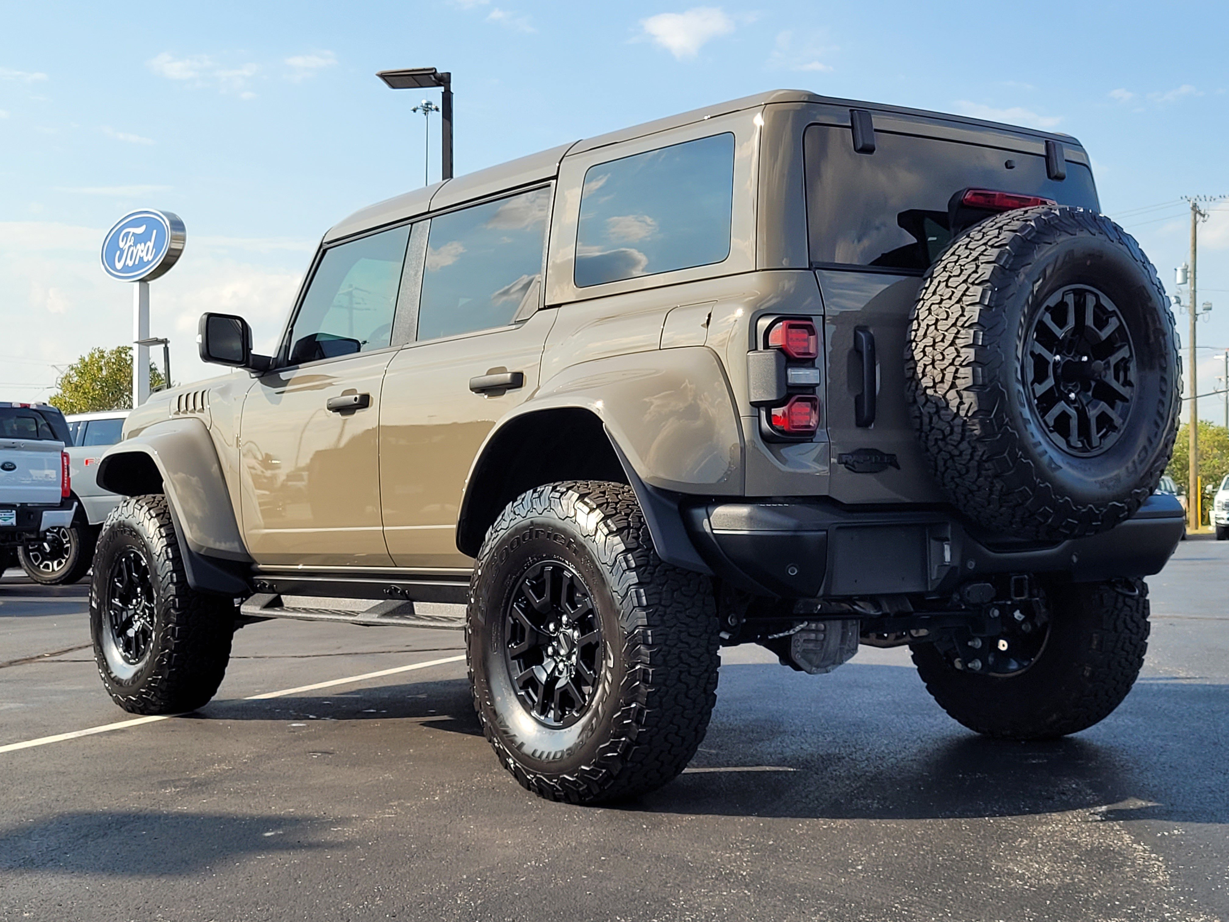 Used 2025 Ford Bronco Raptor AWD/4WD image 6