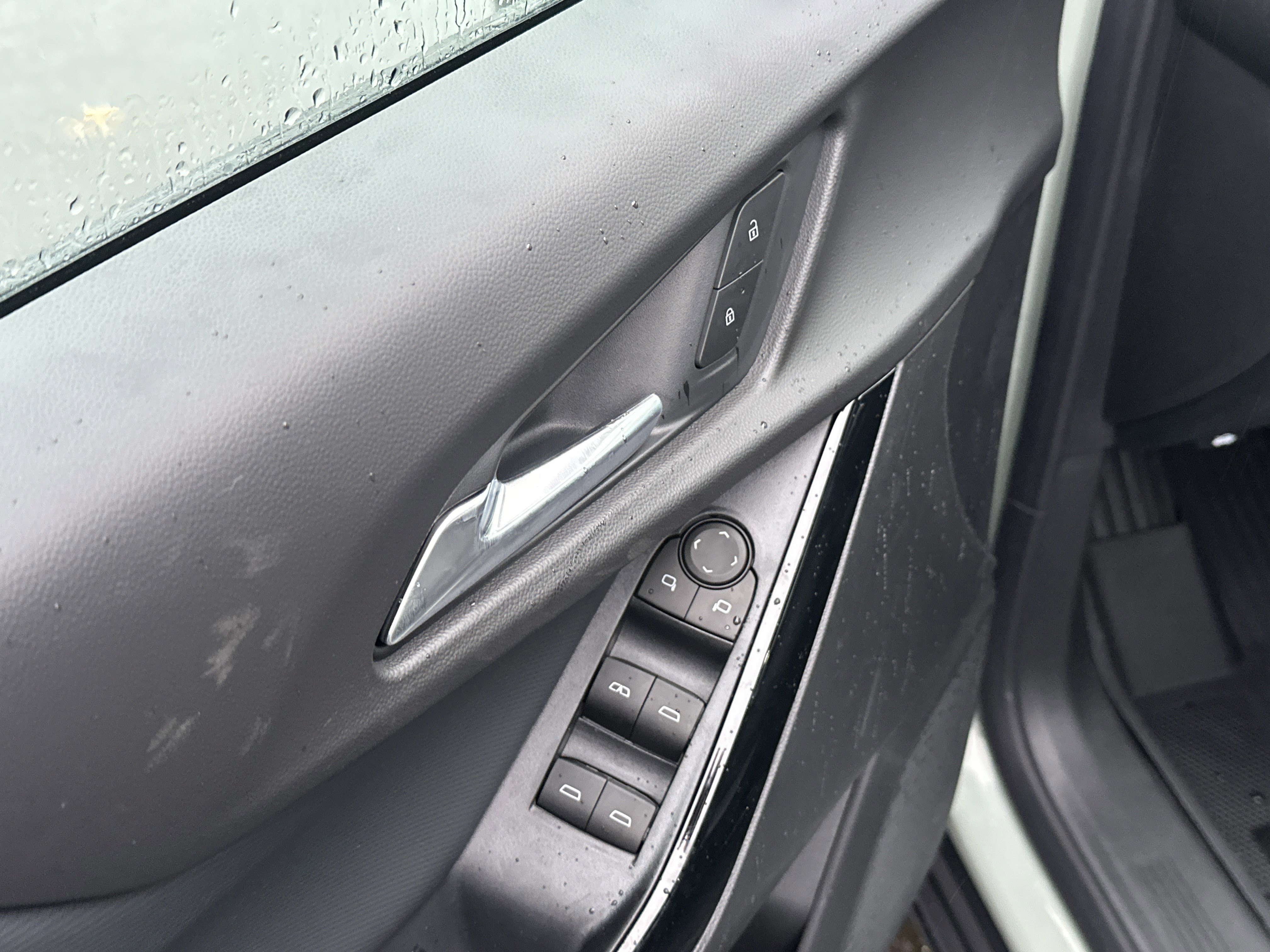 New 2026 Chevrolet Equinox LT w/ LPO, Floor Liner Package image 15