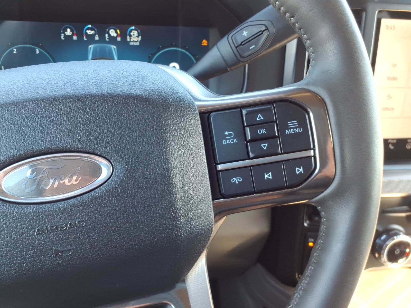 Used 2025 Ford F450 Platinum w/ Platinum Plus Package image 18