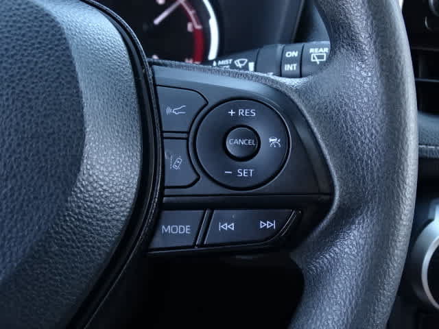 Used 2024 Toyota RAV4 XLE FWD image 36