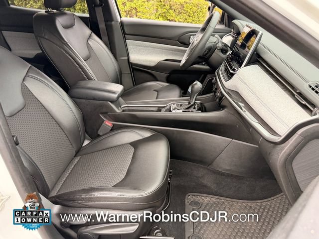 Used 2024 Jeep Compass Latitude w/ Convenience Group AWD/4WD image 19