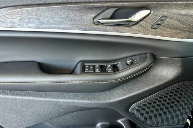 New 2026 Jeep Grand Cherokee L Limited AWD/4WD image 8