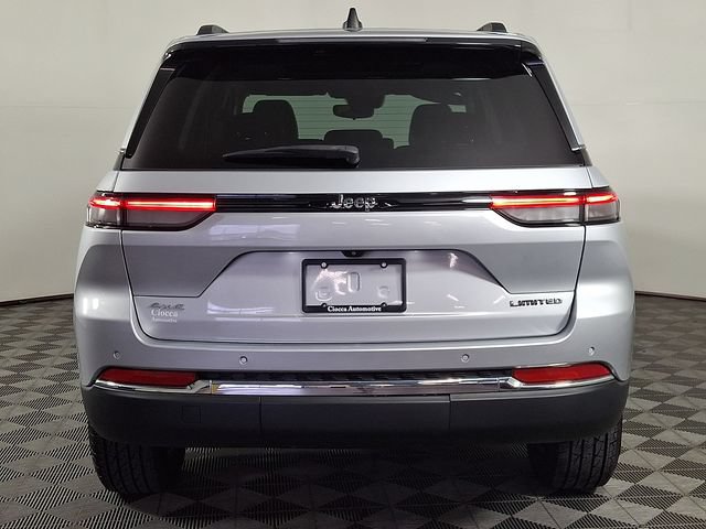 Used 2022 Jeep Grand Cherokee Limited AWD/4WD image 8