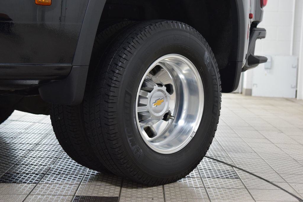 Used 2024 Chevrolet Silverado 3500 High Country w/ High Country Premium Package AWD/4WD image 29