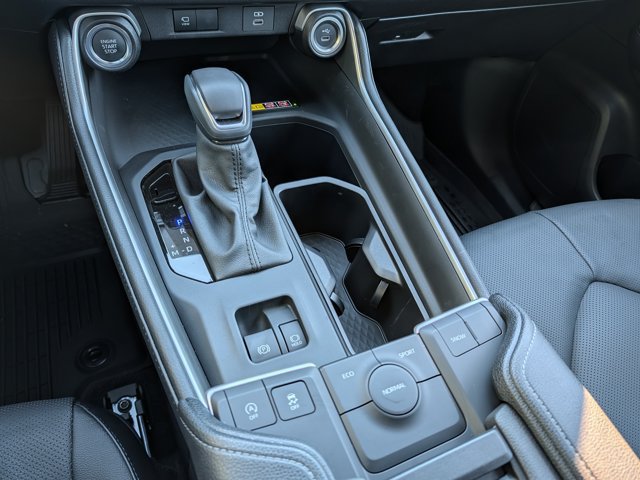 Used 2026 Toyota Grand Highlander FWD image 25