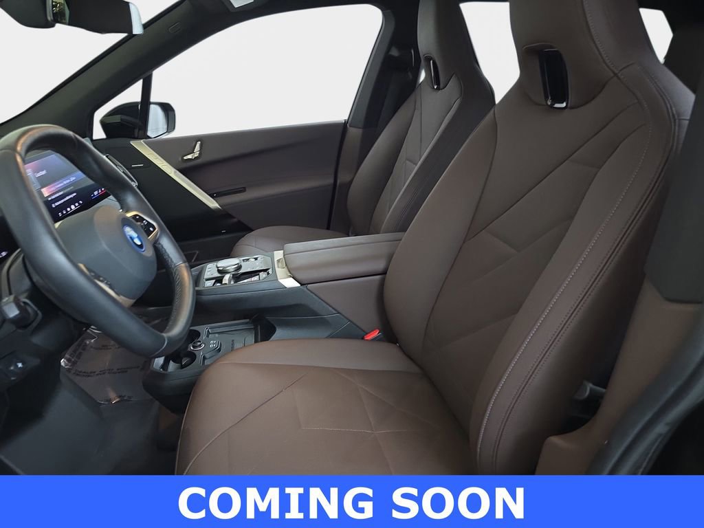 Used 2024 BMW iX xDrive50 w/ Sport Package image 18