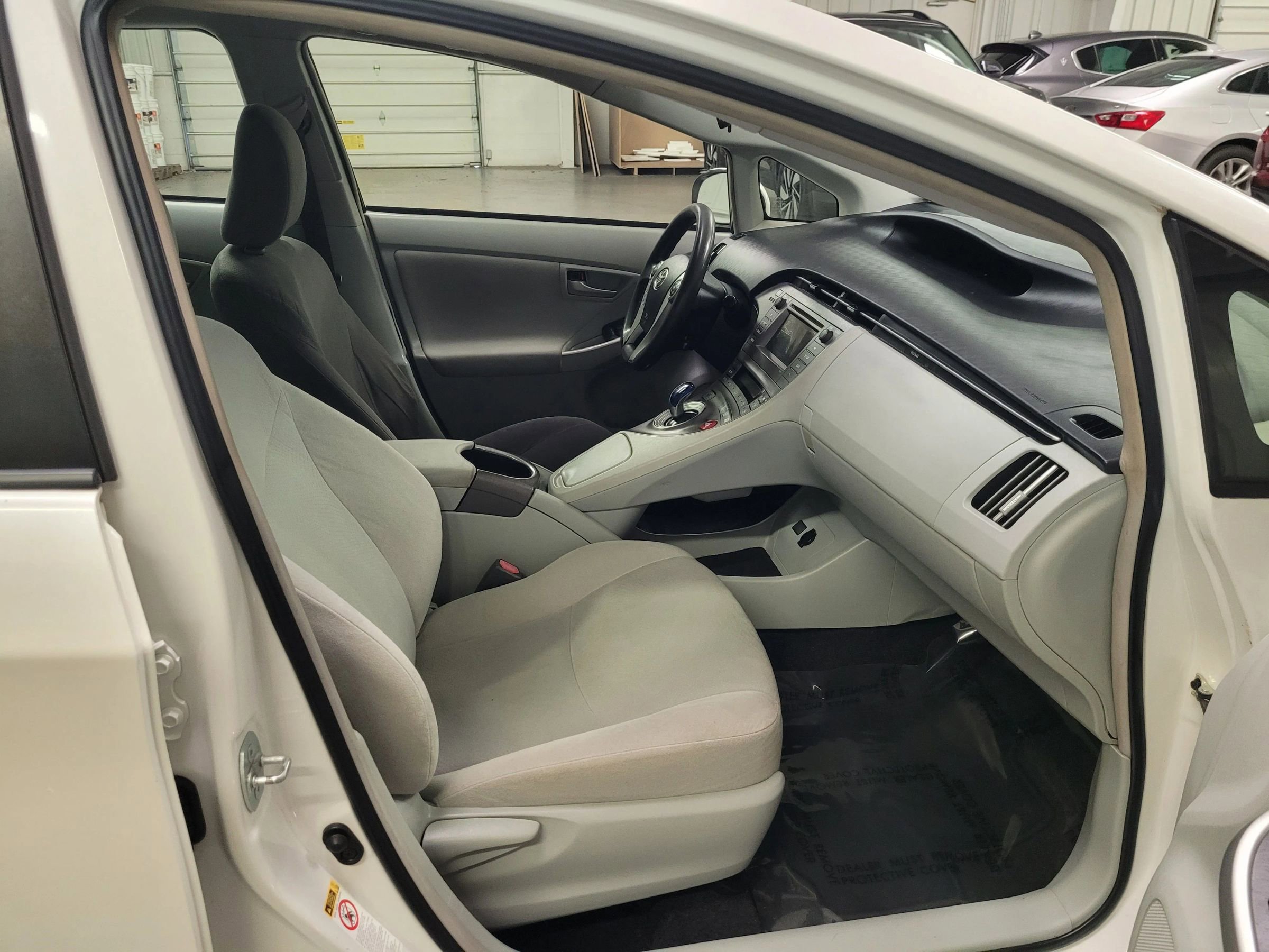 Used 2015 Toyota Prius Two image 29