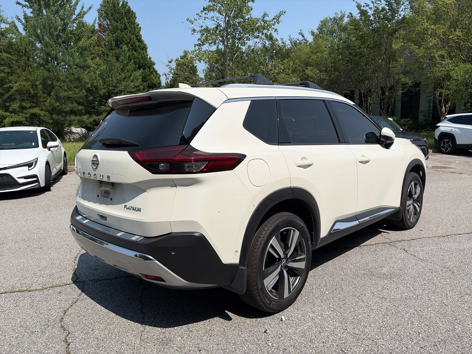 Used 2022 Nissan Rogue Platinum w/ Head-Up Display Package FWD image 6