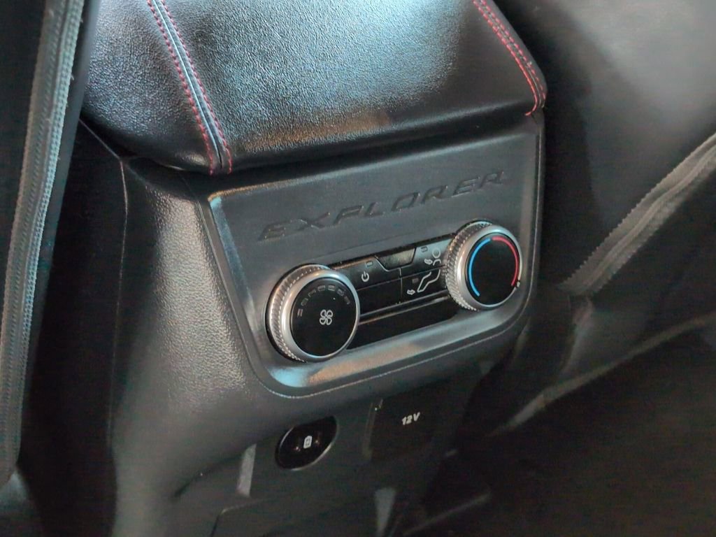 Used 2025 Ford Explorer ST-Line image 25
