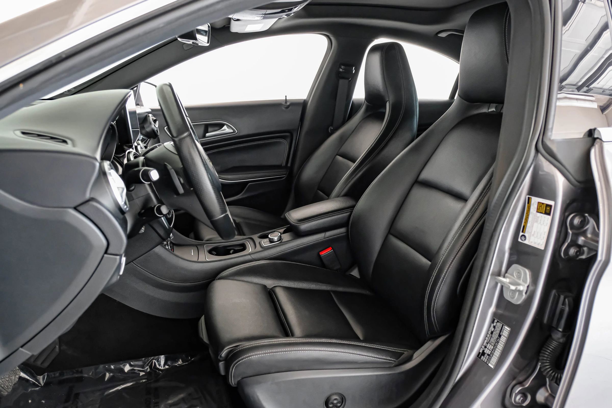 Used 2016 Mercedes-Benz CLA 250 4MATIC w/ Premium 1 Package image 29