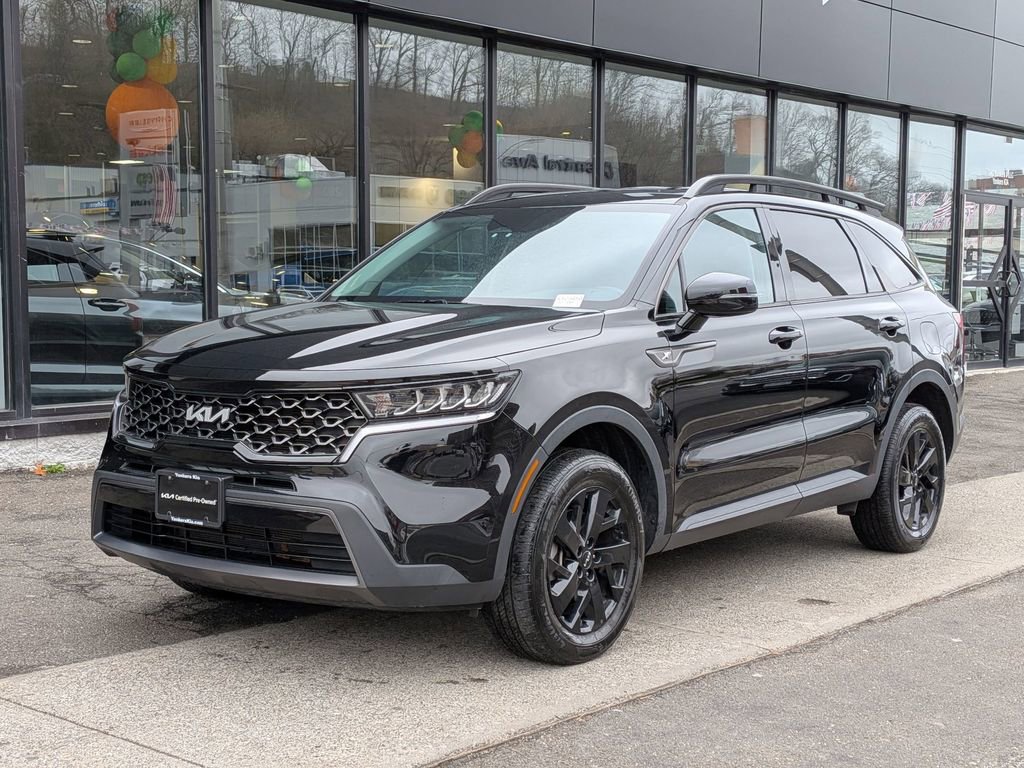 Used 2023 Kia Sorento S image 2