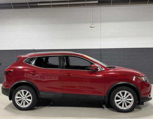 Used 2018 Nissan Rogue Sport SV w/ SV Technology Package AWD/4WD image 5