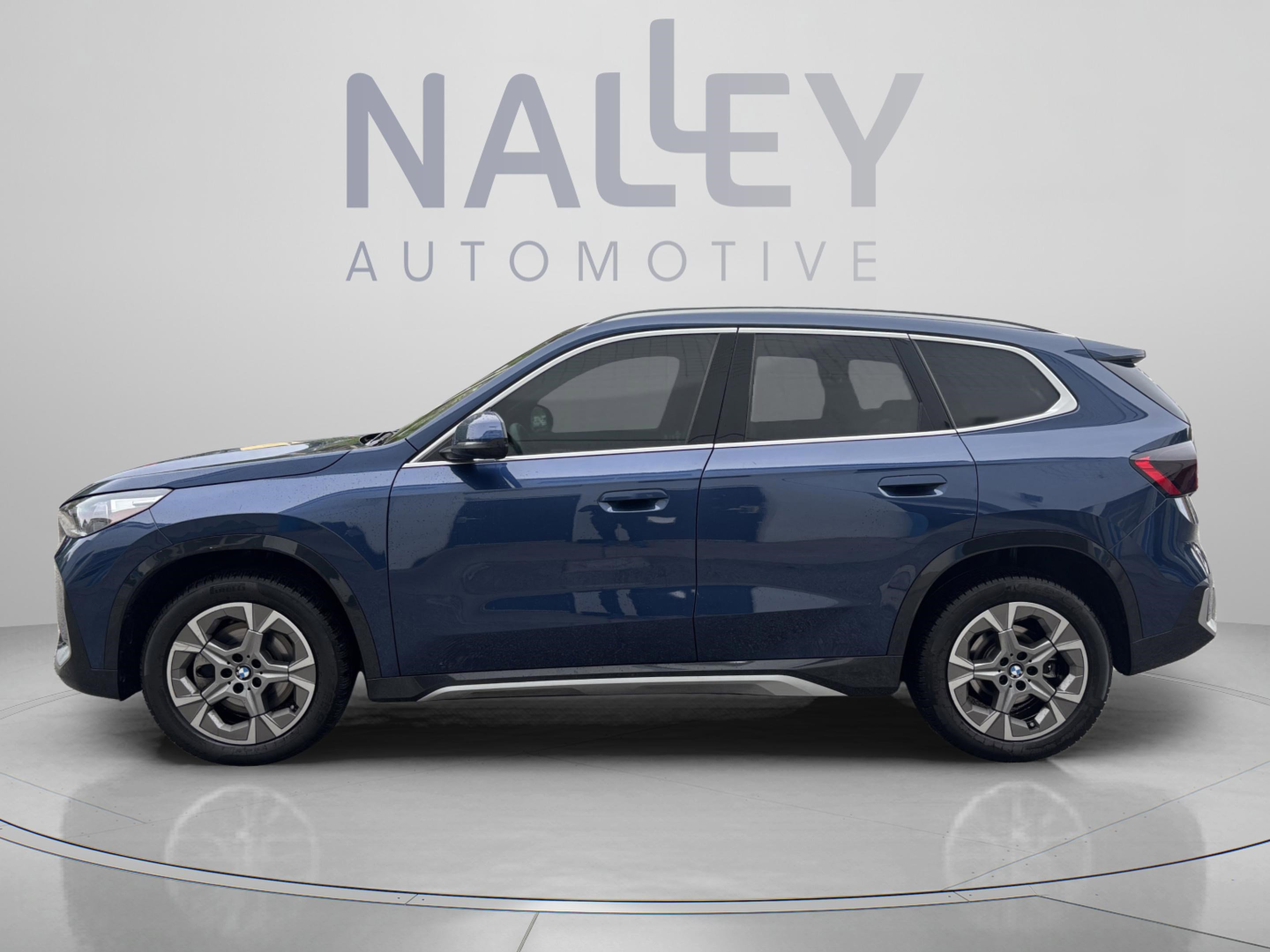 Used 2025 BMW X1 xDrive28i w/ Convenience Package AWD/4WD image 2