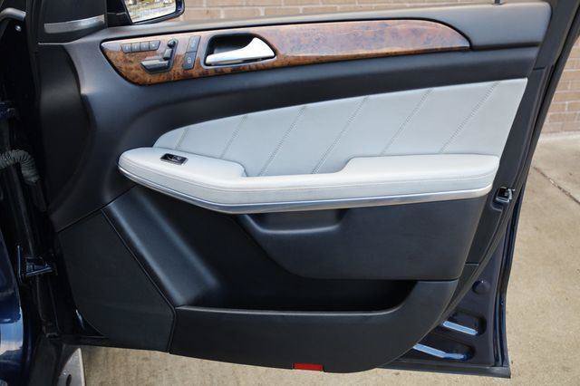 Used 2015 Mercedes-Benz GL 550 4MATIC image 30