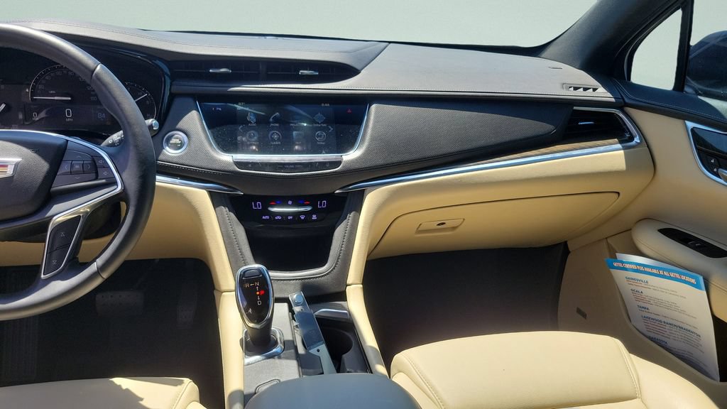 Used 2018 Cadillac XT5 FWD image 15