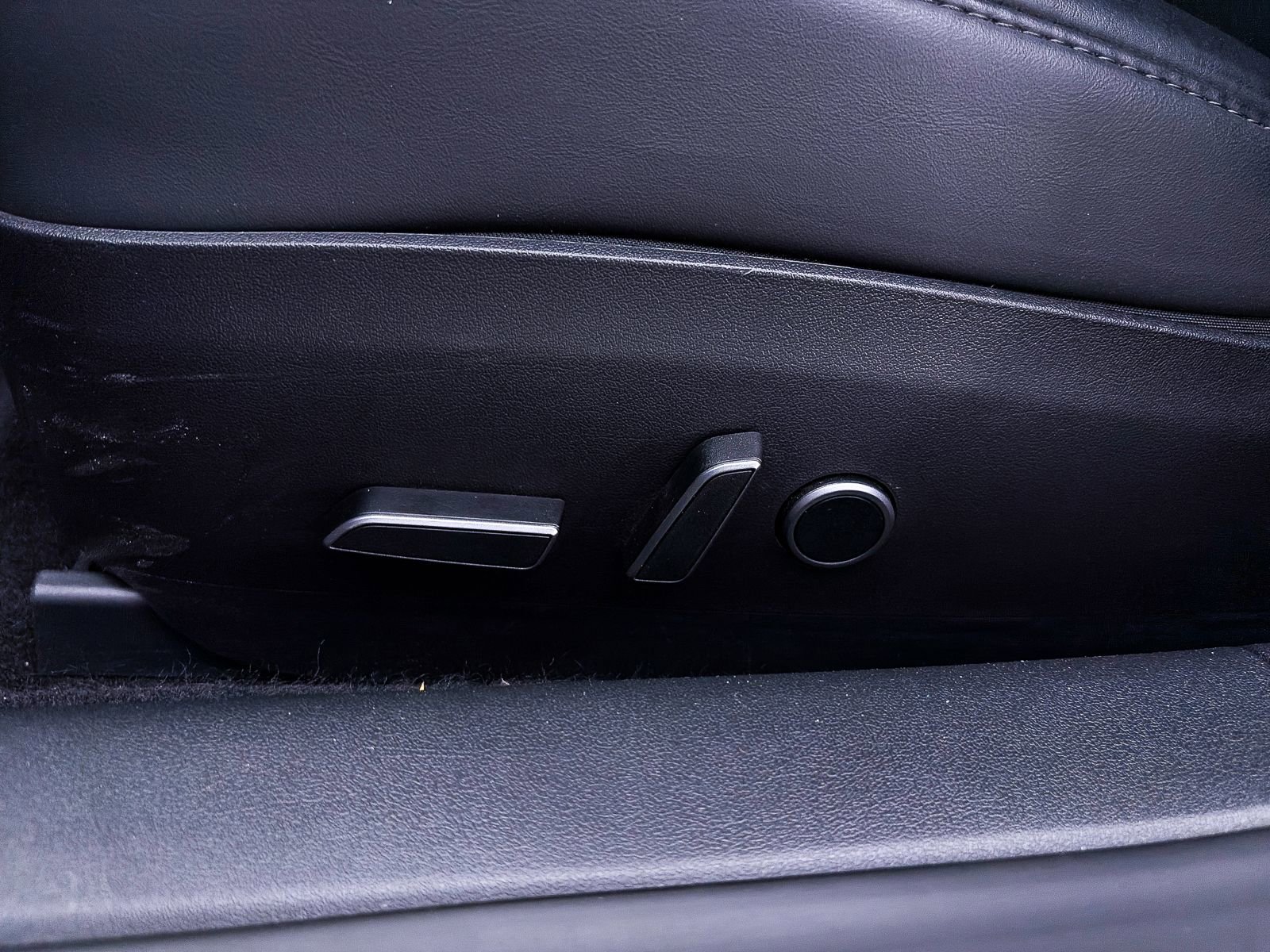 Used 2023 Tesla Model 3 Standard Range image 18