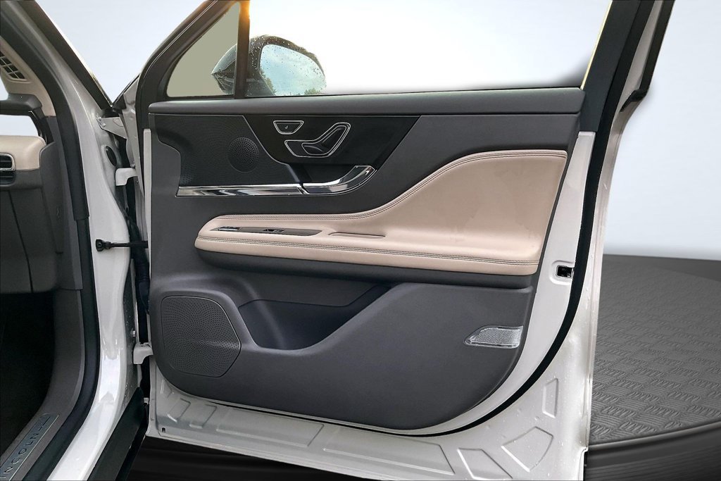 Certified 2023 Lincoln Corsair FWD image 27