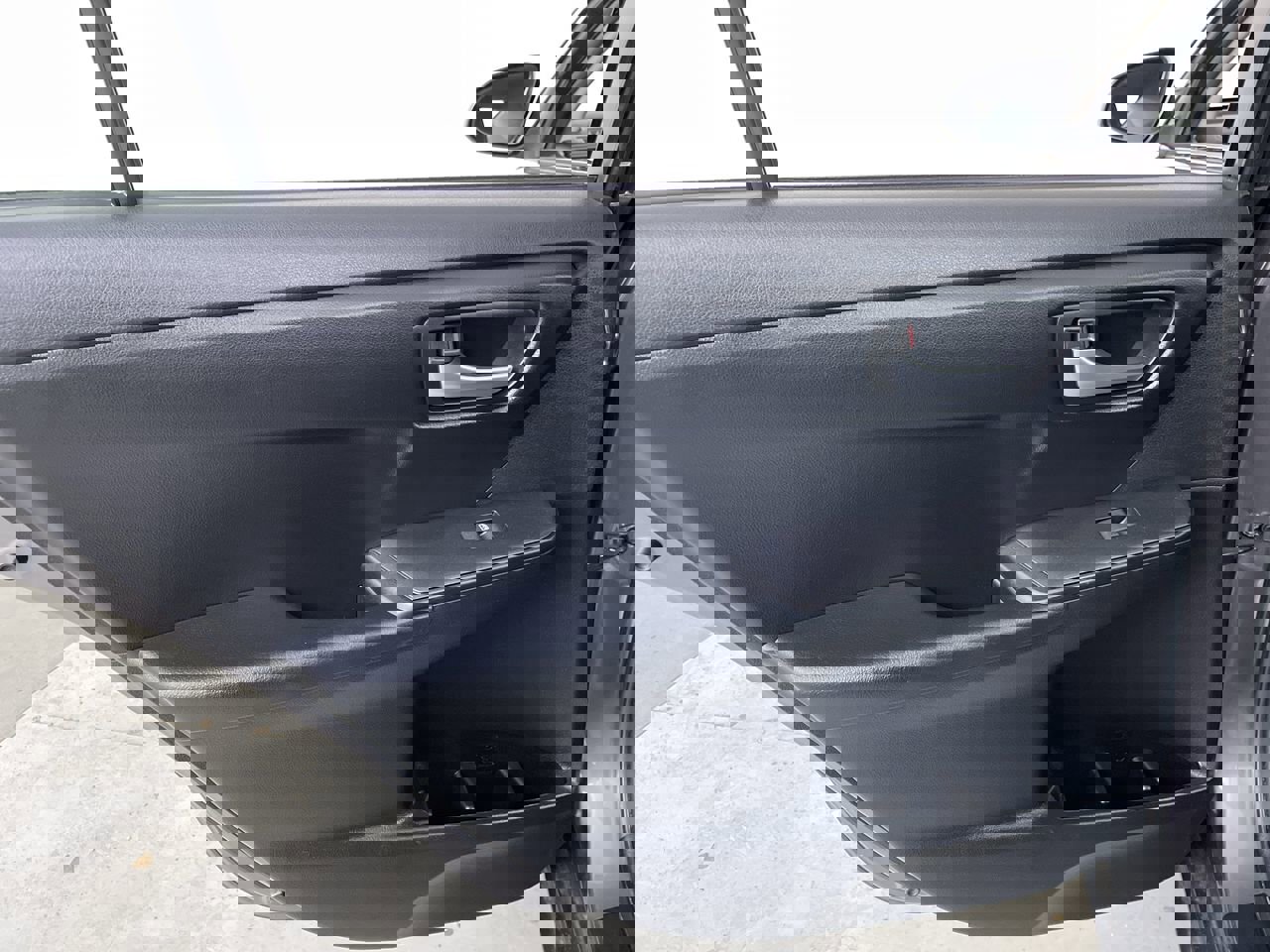 Used 2015 Toyota Camry SE image 18