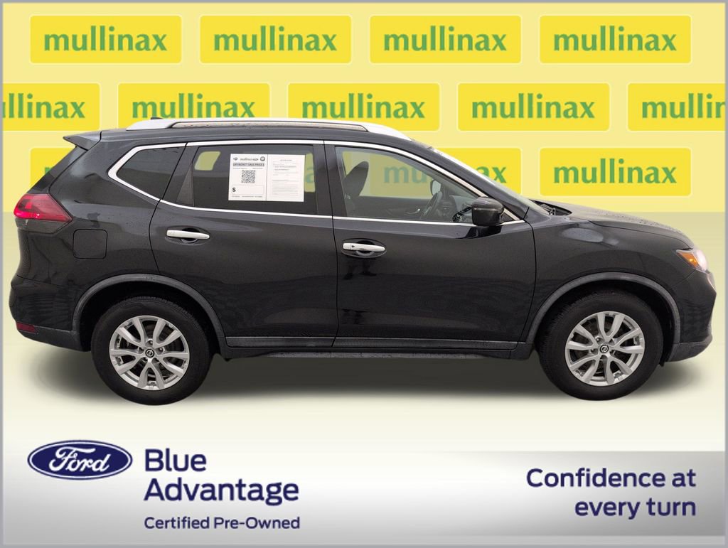 Used 2018 Nissan Rogue SV FWD image 2