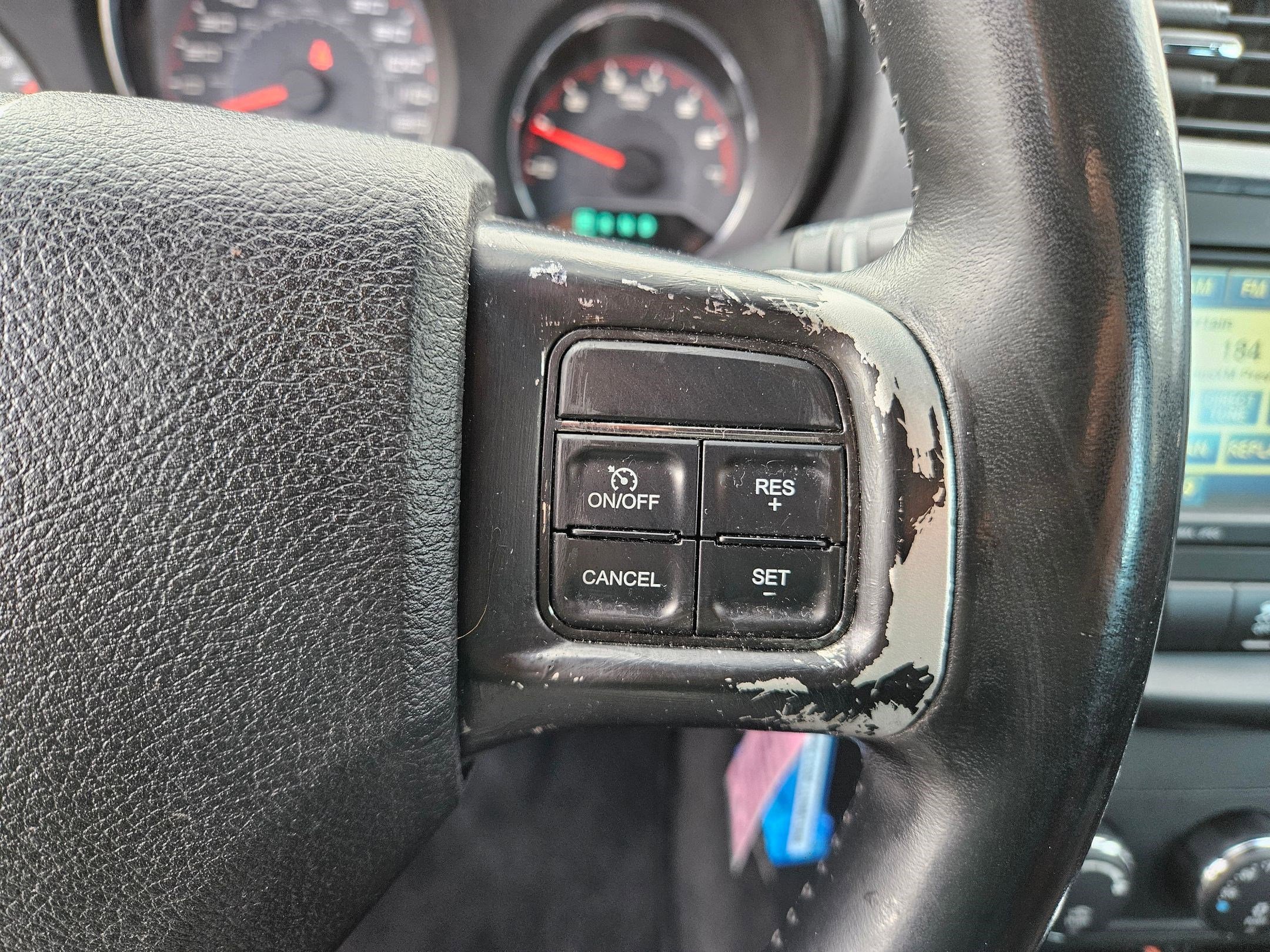 Used 2011 Dodge Avenger Heat FWD image 20