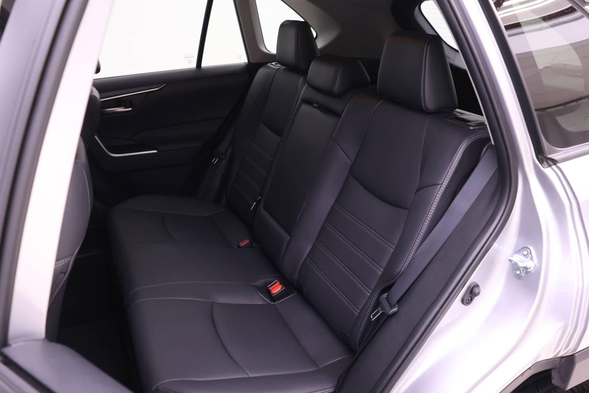 Certified 2021 Toyota RAV4 XLE Premium image 9