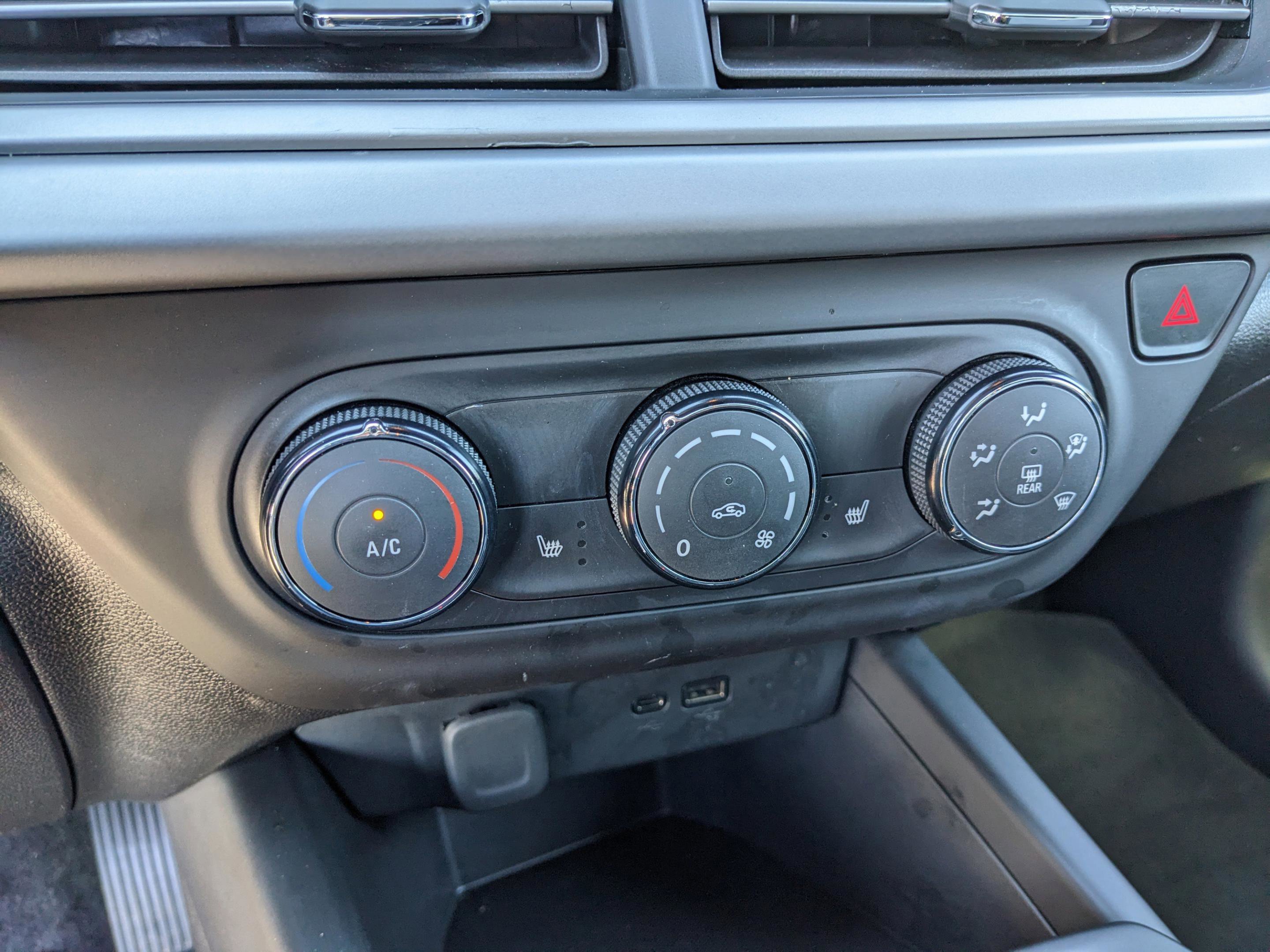 Used 2024 Chevrolet Trax RS image 19