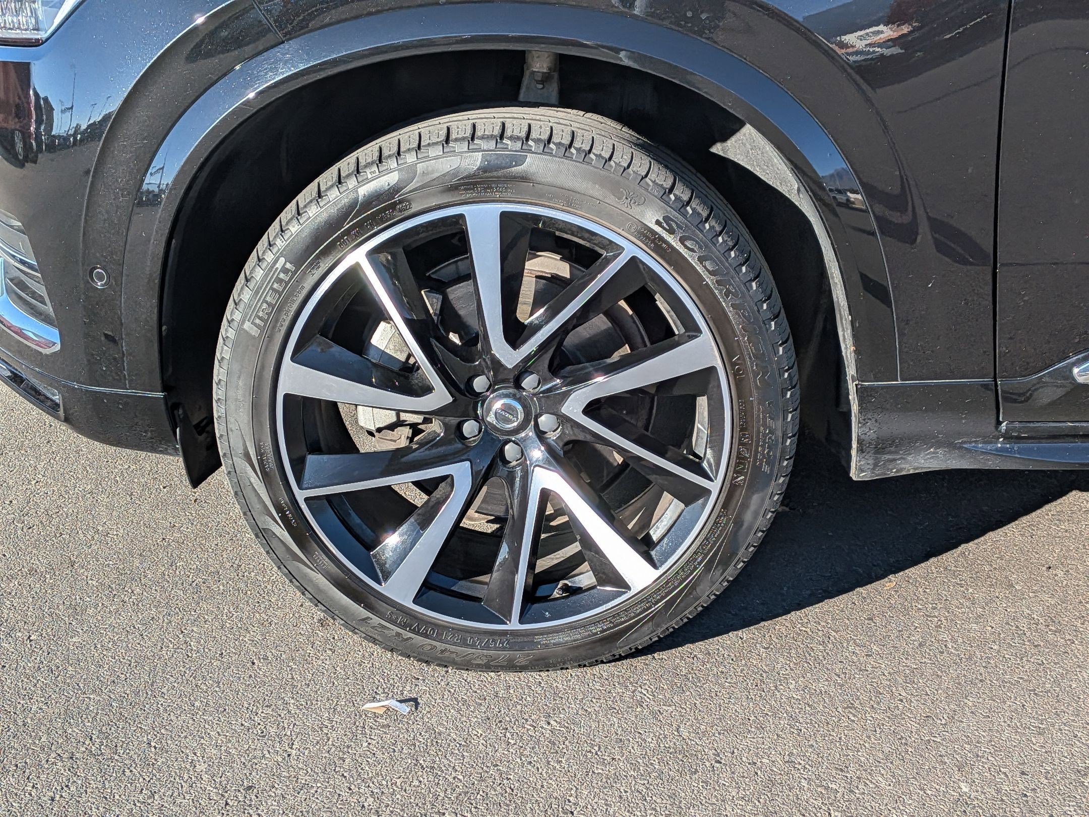 Used 2023 Volvo XC90 B6 Plus w/ Protection Package Premier image 13