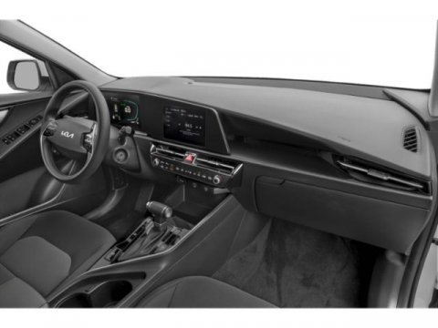 Certified 2024 Kia Niro LX image 18