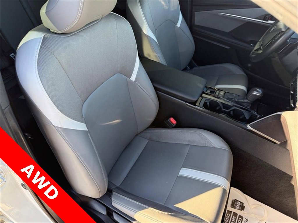 Used 2025 Toyota Camry LE image 11