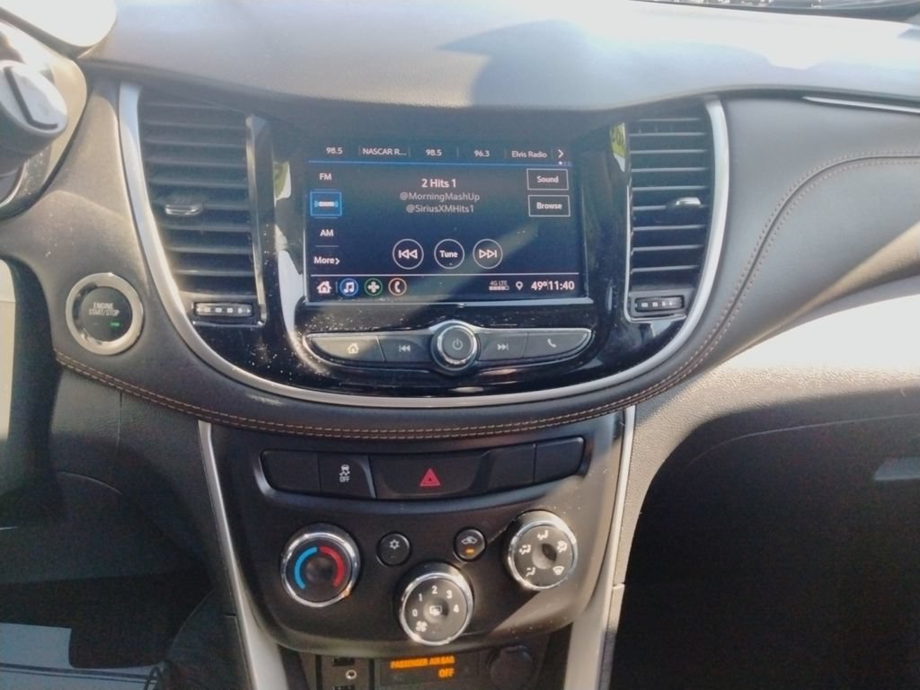Used 2022 Chevrolet Trax LT w/ LT Convenience Package AWD/4WD image 16