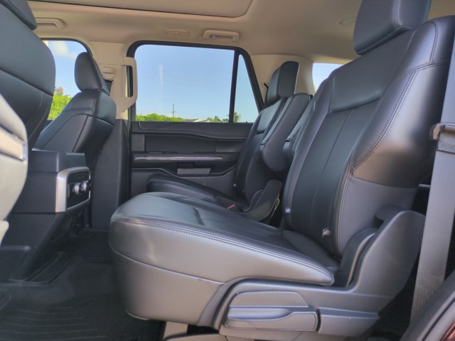 Used 2023 Ford Expedition XLT RWD image 19