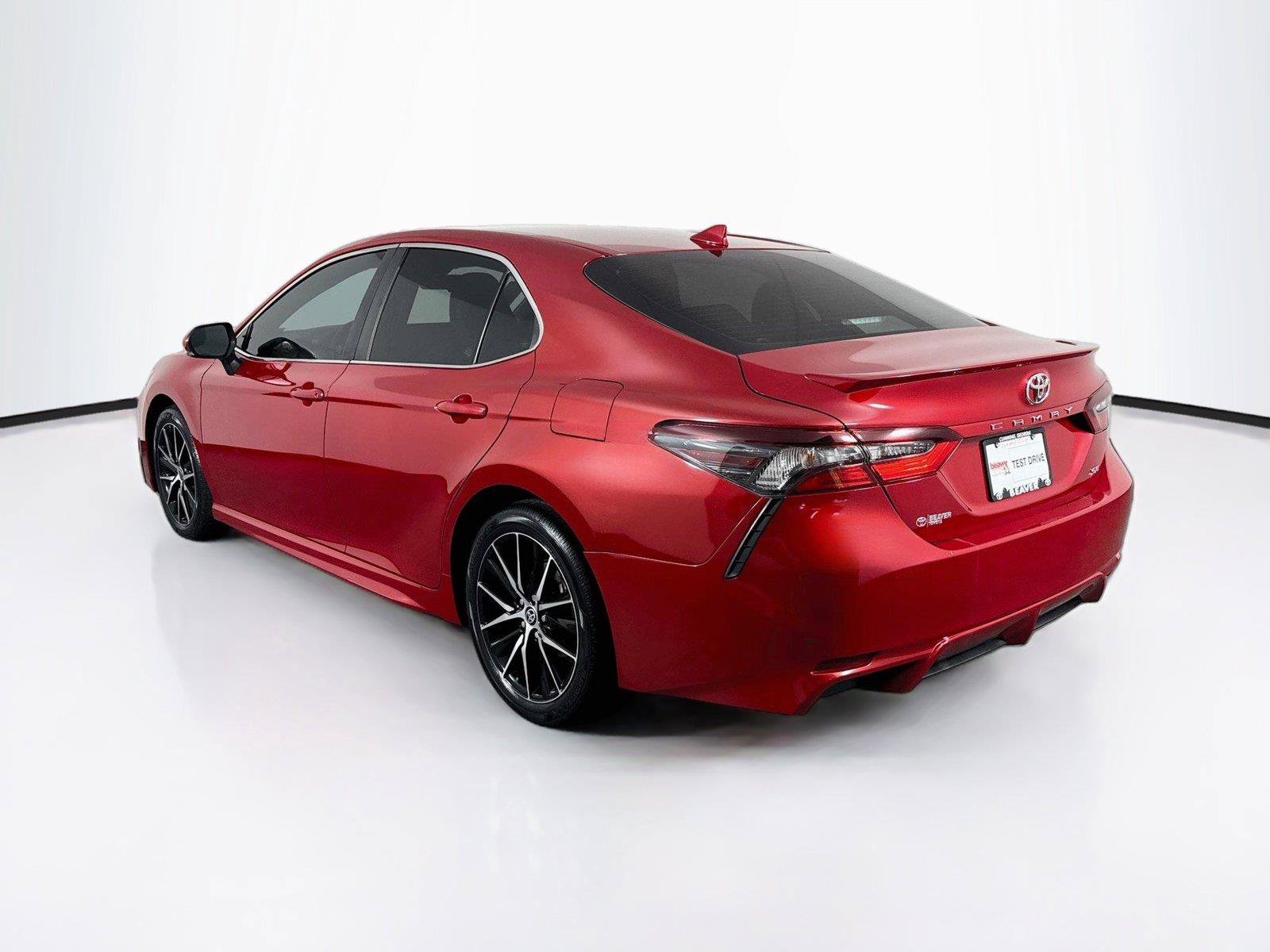 Certified 2022 Toyota Camry SE FWD image 11
