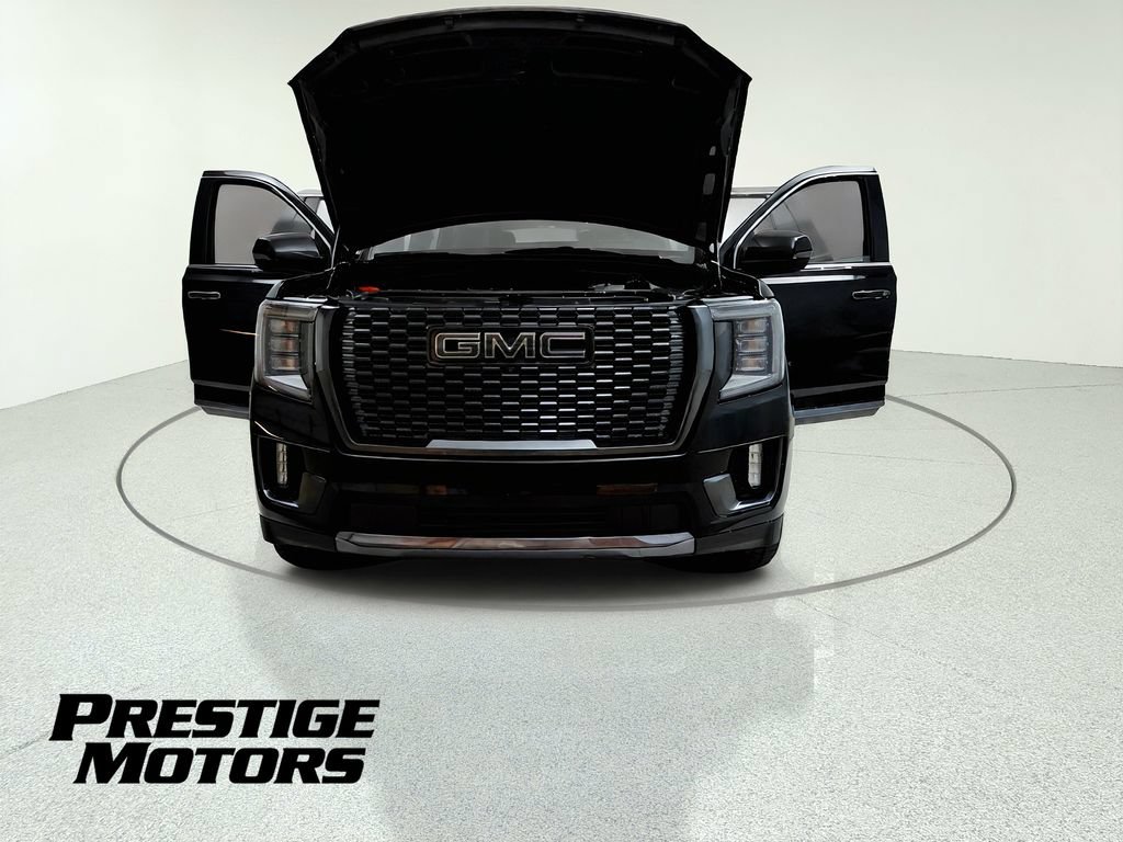 Used 2023 GMC Yukon Denali Ultimate AWD/4WD image 12