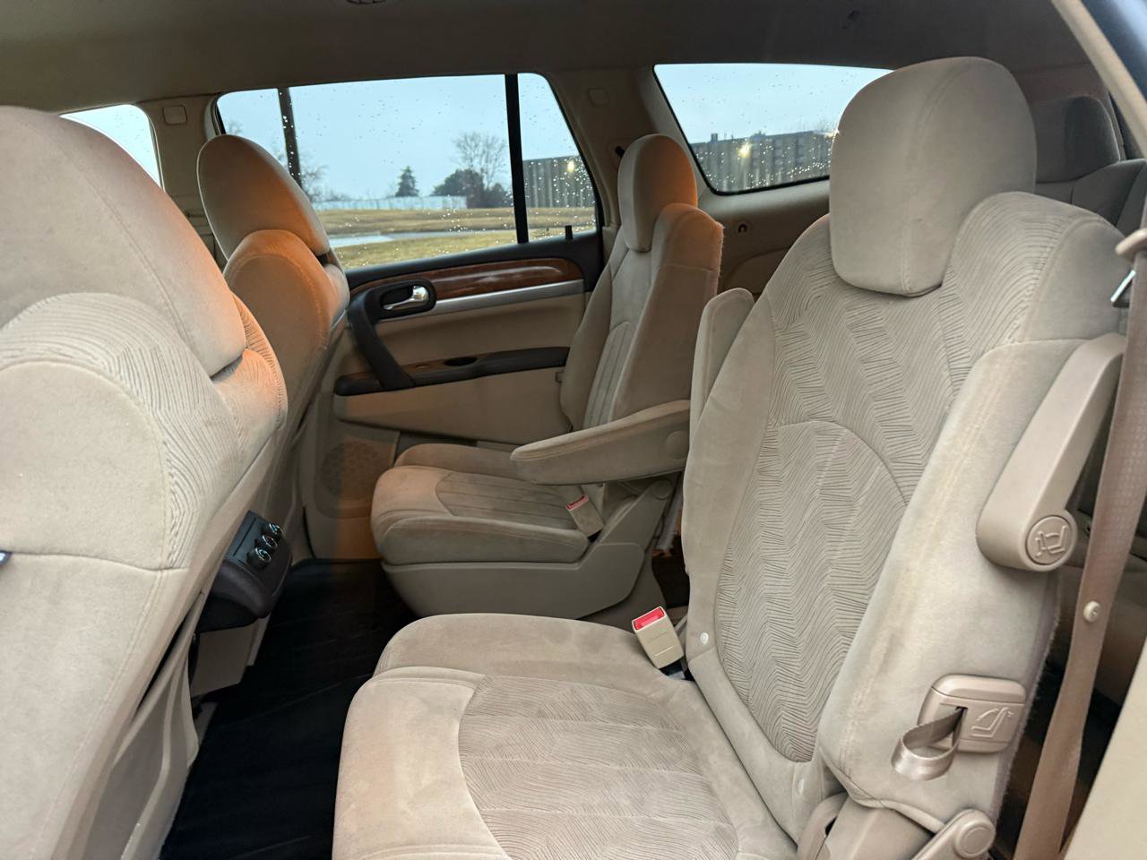 Used 2010 Buick Enclave CX w/ Driver Confidence Package FWD image 14