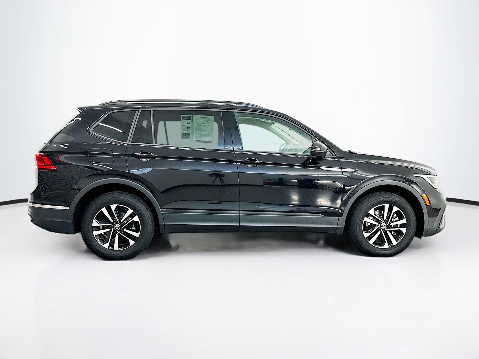 Used 2024 Volkswagen Tiguan S AWD/4WD image 10